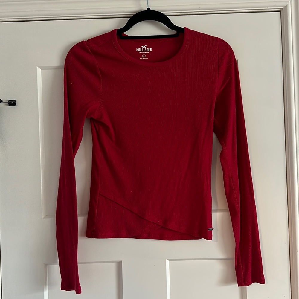 Hollister tight fit long sleeve, color-red, size-m